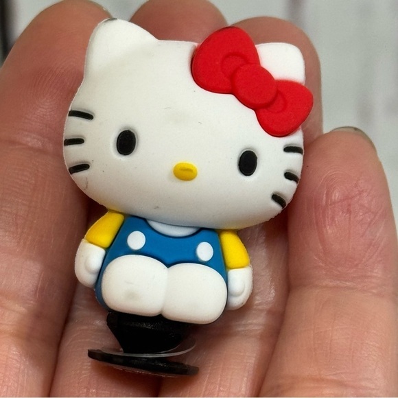 CROCS X HELLO KITTY jibbitz - Picture 6 of 10